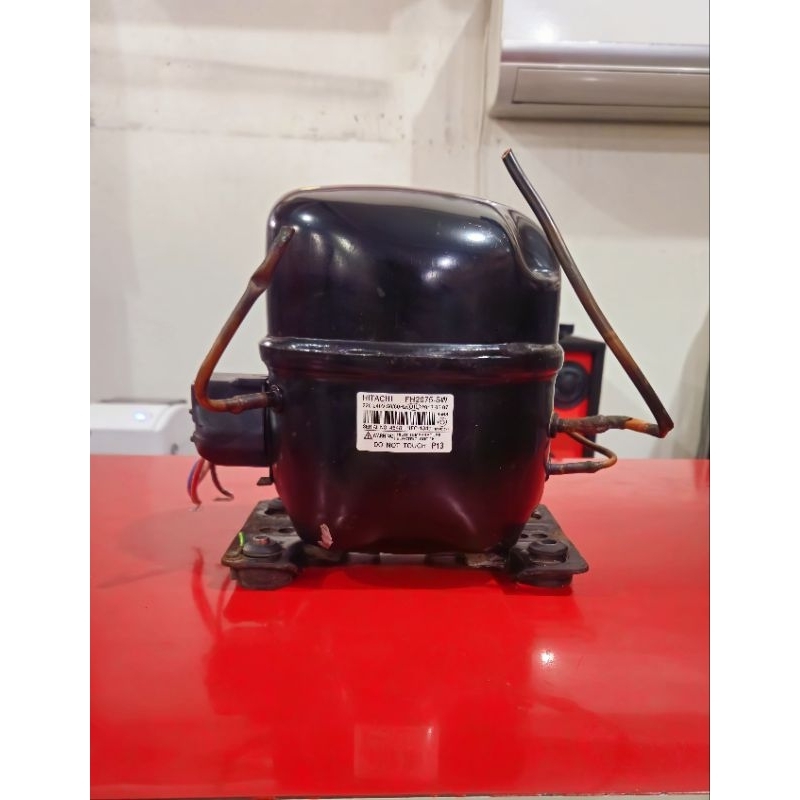 KOMPRESOR 1/4PK UNTUK FRESER/KULKAS 2 PINTU JUMBO MERK HITACHI KODE FH2075-SW