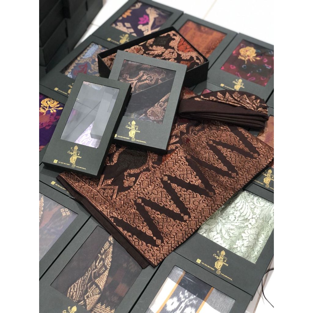 

BOX/KOTAK KADO/GIFT/HAMPERS