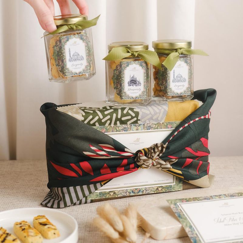 

Fitri Hampers A Eid Hampers Lebaran Idul Fitri Set Mewah