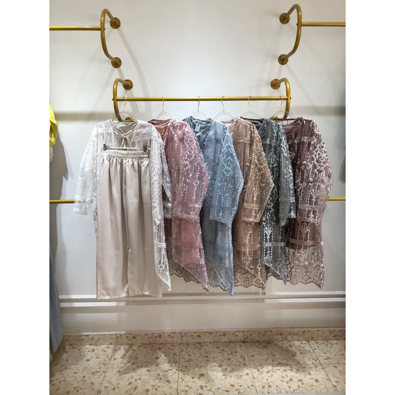 one set satin kombinasi outer kebaya