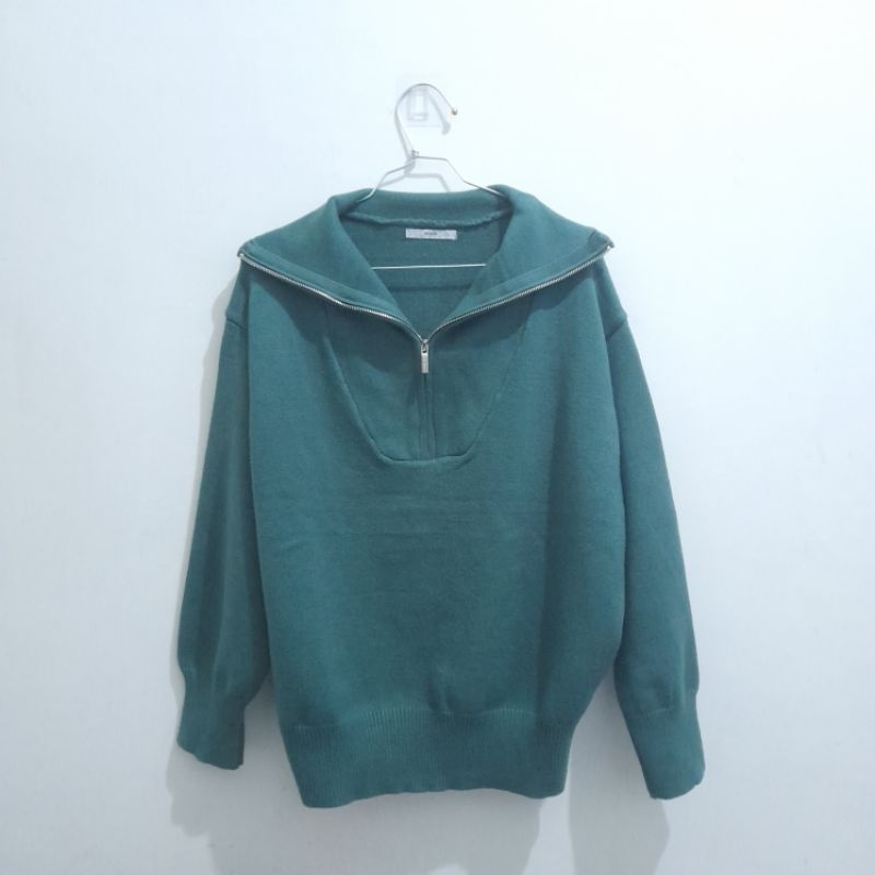 pl preloved ecinos knit, zara woman black, h&m pokemon hoodie