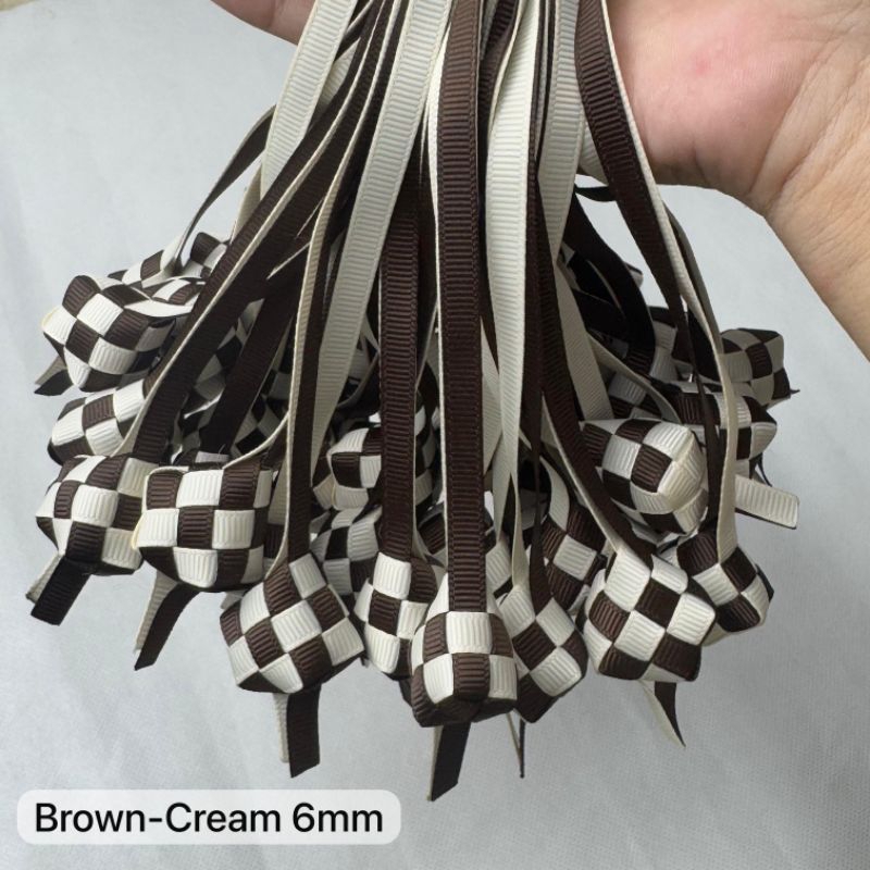 

1 pc - Ketupat Pita Bahan Grosgrain | Aplikasi Ketupat Lebaran Bahan Pita