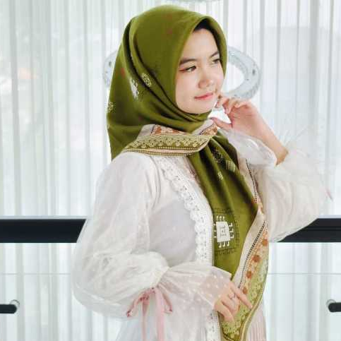 HIJAB SEGI EMPAT BAHAN VOAL MOTIF SONGKET
