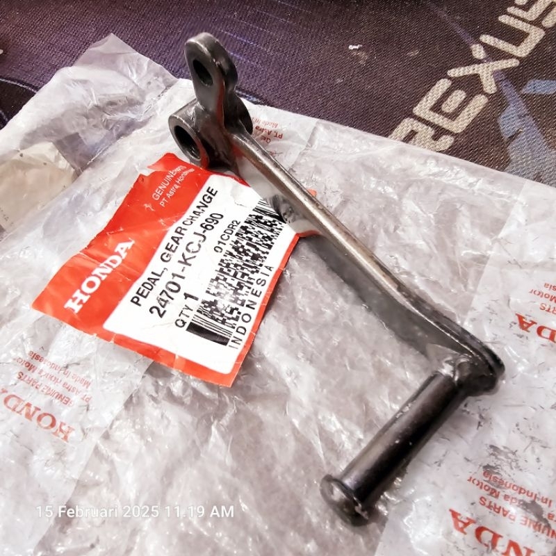 Pedal overan perseneling Tiger old. 24701-KCJ-690