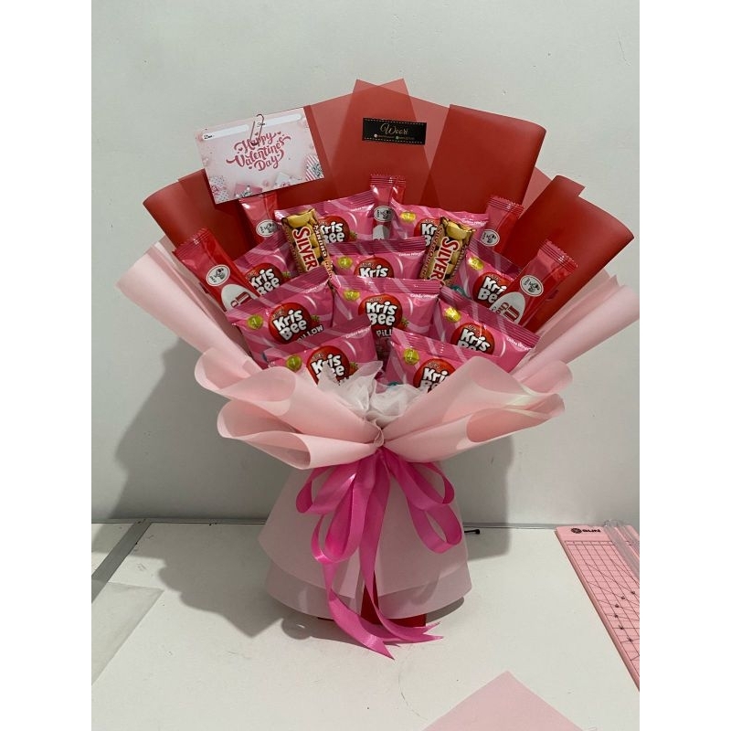 

BUKET SNACK COKLAT PINK