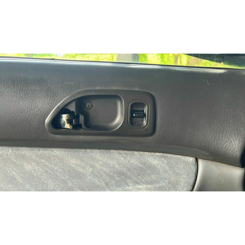 hendel pintu kiri depan cielo