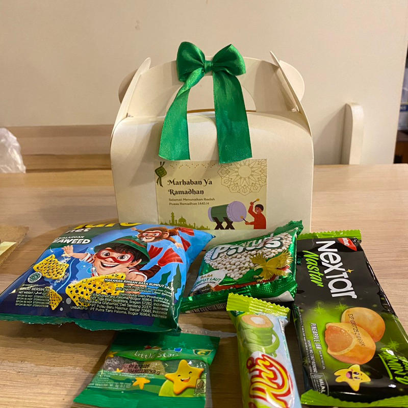 

MINI HAMPERS LEBARAN / SNACK BOX / GABLE BOX / HAMPERS MURAH / MINI GIFT / SNACK ULTAH