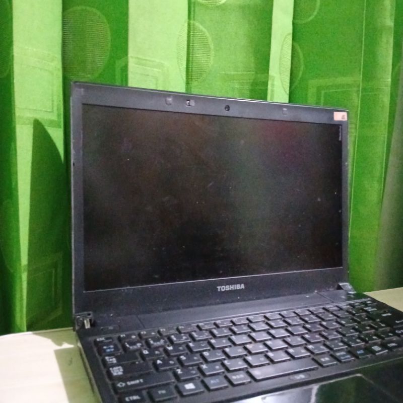 PRELOVED LAPTOP TOSHIBA DYNABOOK R732/G CORE I3