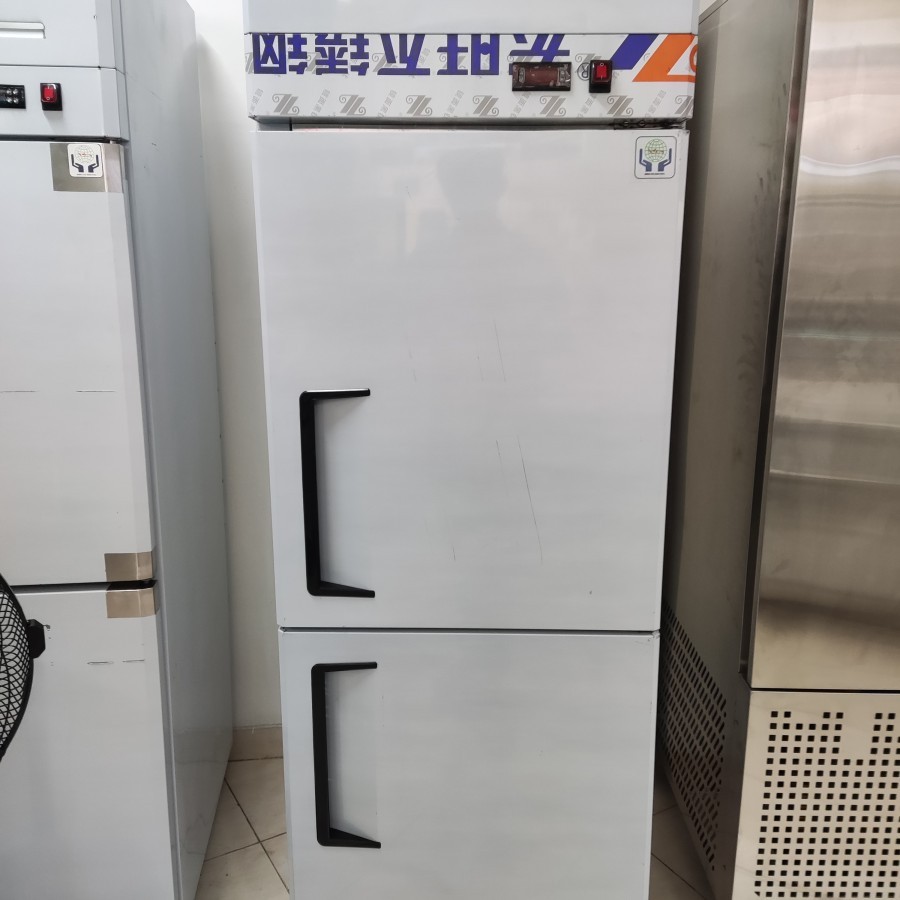 Upright Chiller Kulkas Pendingin Restoran Hotel Dapur 2 Pintu BWE Royalstar