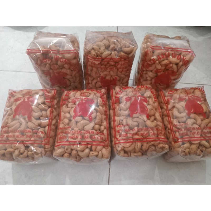 

Kacang Mede Super Mateng