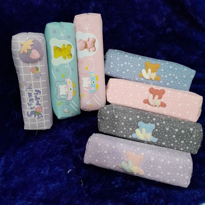 

TEMPAT PENSIL CASE KOTAK AESTHETIC SATU RUANG KARAKTER LUCU 7357