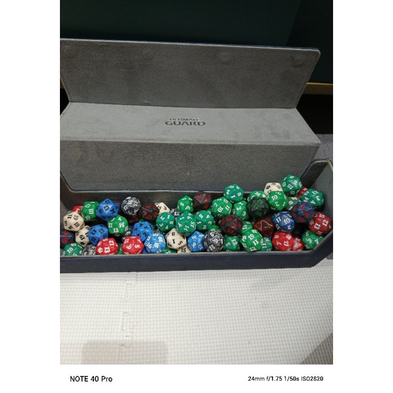 Dadu 20 sisi Magic The gathering Tidak Bisa Pilih ( RANDOM) Preloved