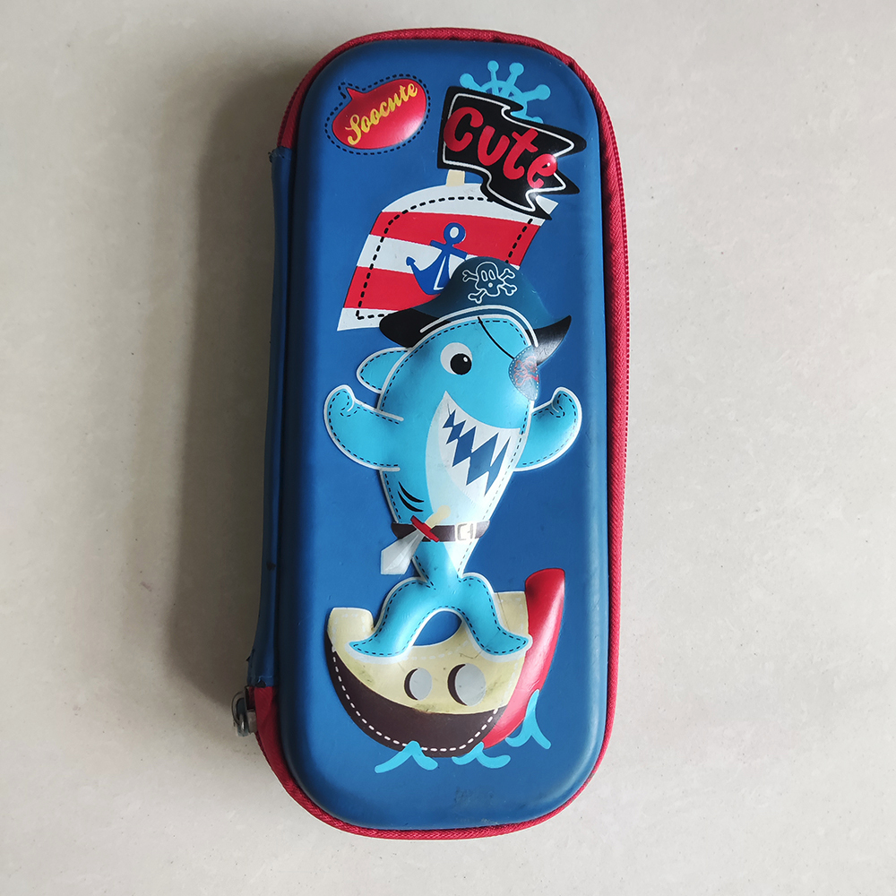 

PRELOVED KOTAK PENSIL SOOCUTE GAMBAR PIRATE SHARK