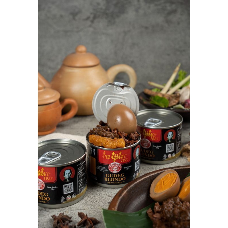 

Gudeg Komplit Varian Blondo/ Gudeg Kaleng Bu Tjitro 1925/ Gudeg Jogja