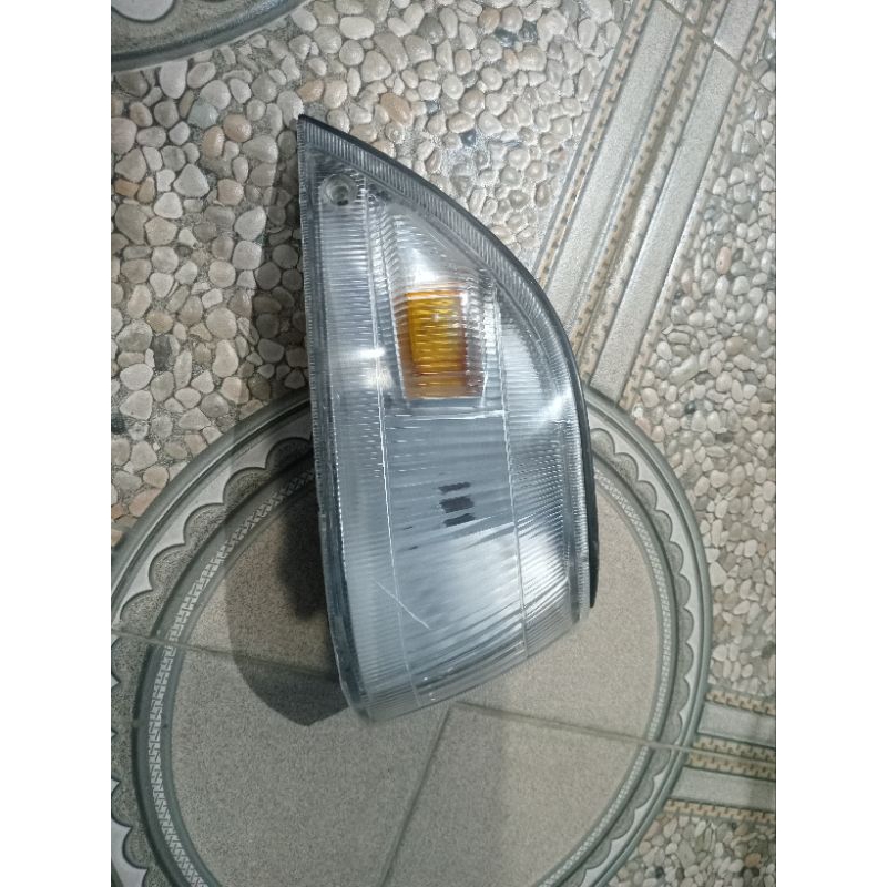 lampu sein corolla twincam sebelah kanan