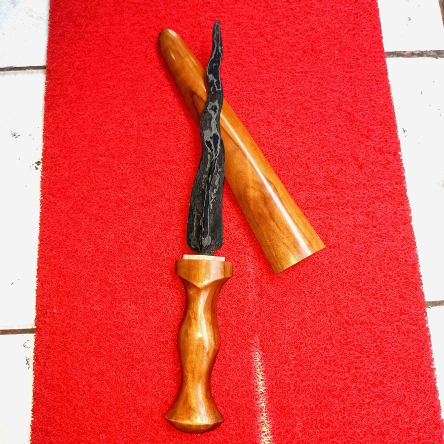 Koleksi Pusaka Antik Tombak Sepuh Dardasih Luk 7 Pamor Kulit Semangka