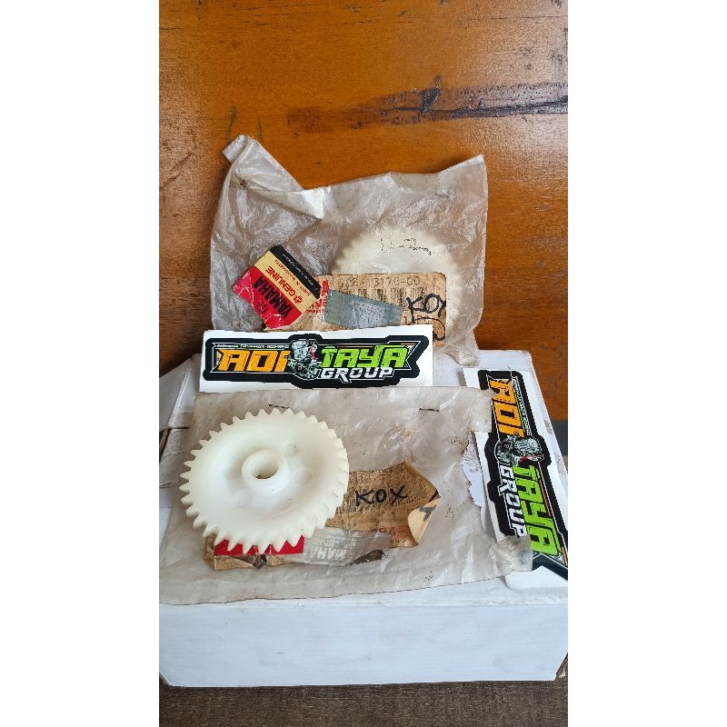 Gigi Gear Pompa Oli Yamaha l2sn/l2g/l2super Original Nos 34T  126-13178-00