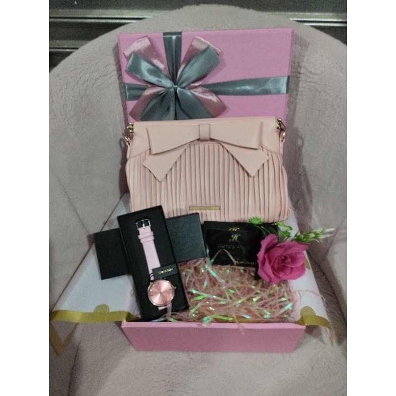 

Hampers Tas Premium Kado Ulang Tahun Wanita Special Hadiah Istri Pink