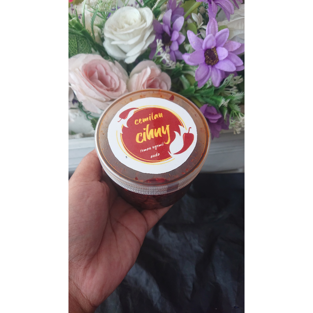 

CEMILAN CIHUYY!!. CHILI OIL PEDAS GURIH 200 GRAM