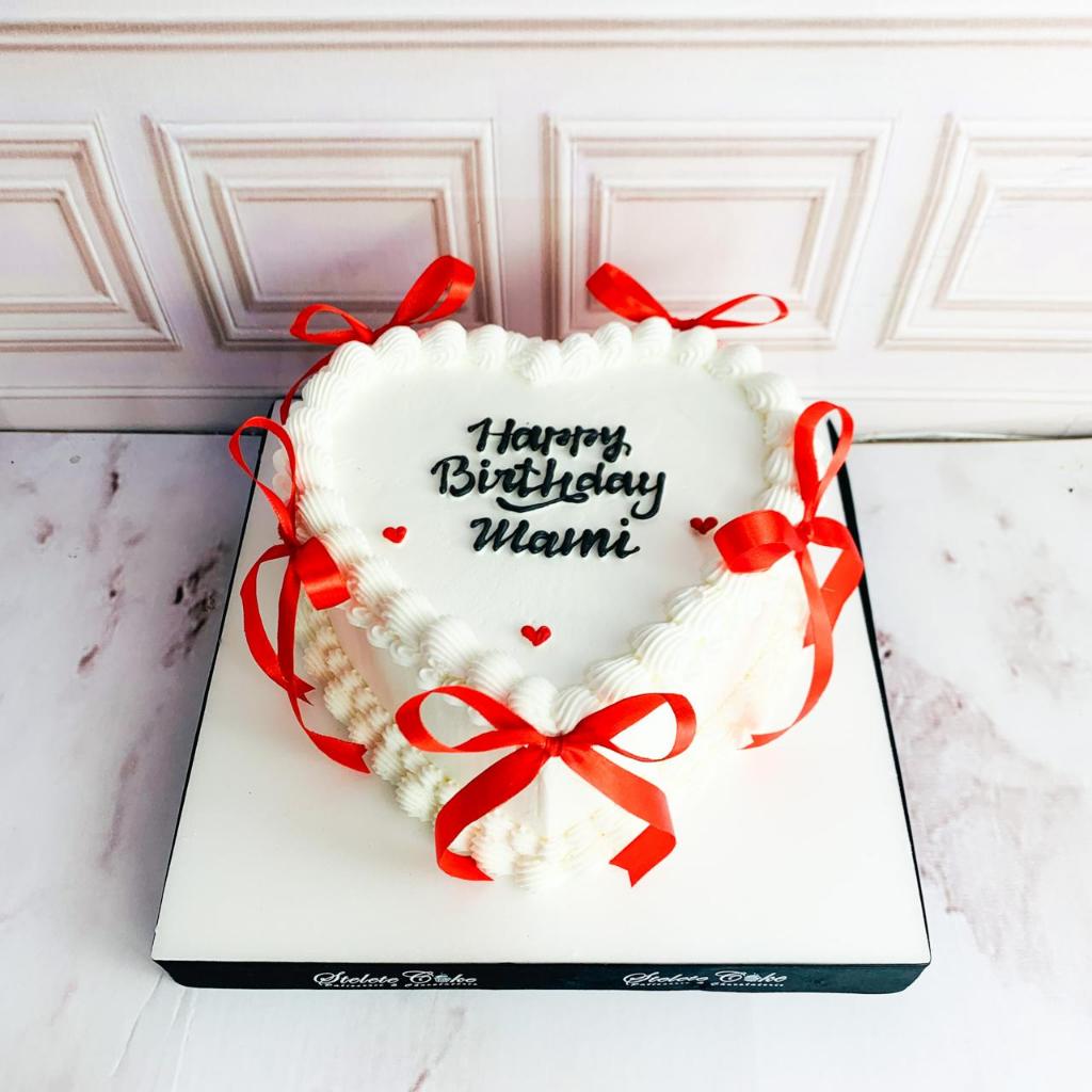 Kue Ulang Tahun/Birthday Cake/Kue Ultah Tema Love/Kue tema Love/Love ribbon Red/Kue Birthday Jakarta