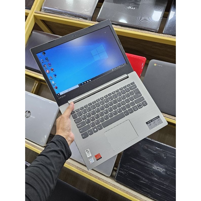 laptop lenovo ideapad 330 Intel core i3-6006U RAM 8GB SSD 256 WINDOWS 10 SECOND PEMAKAIAN