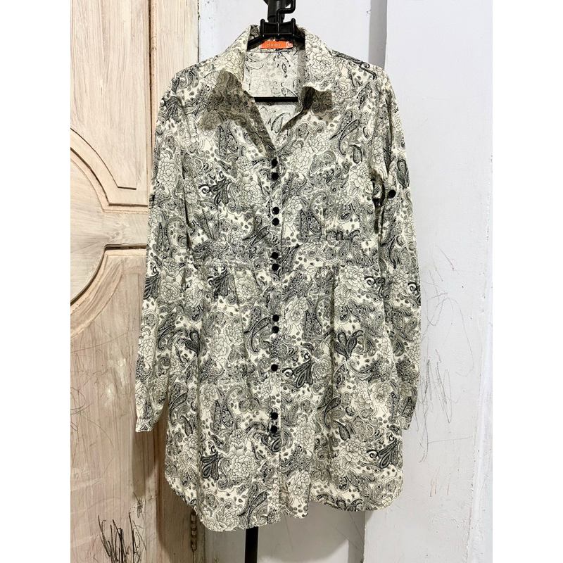 Batik wanita hitam putih lengan panjang merk Dual