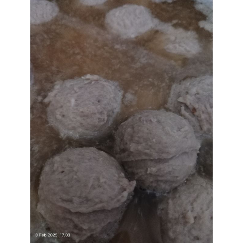 

BAKSO DAGING ISI DAGING CINCANG/TETELAN DAGING SAPI
