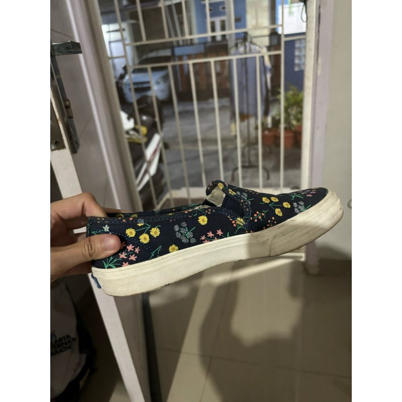 Sepatu KedsxRifle Paper Co slip on