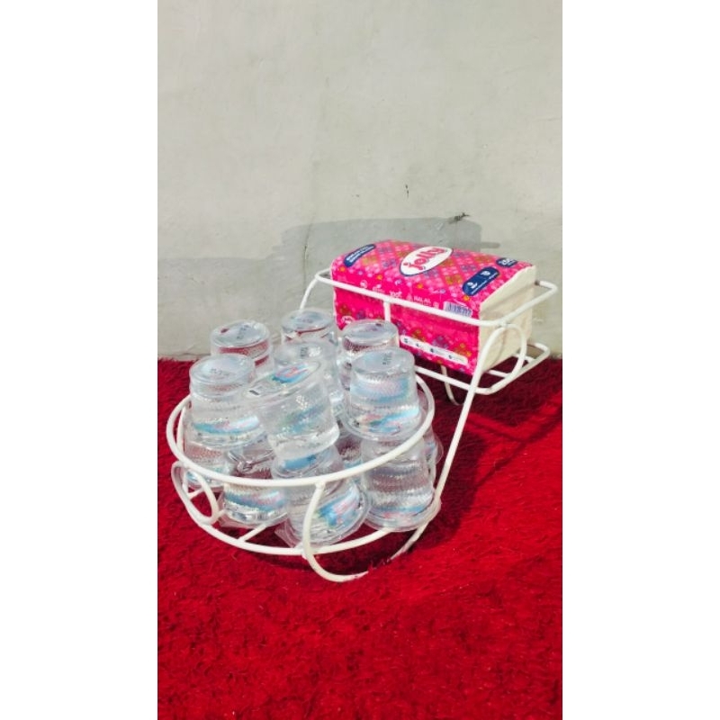 Rak Minuman Botol Aqua Dan Tisu Minimalis