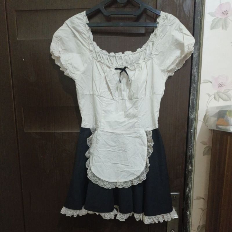 baju cosplay maid