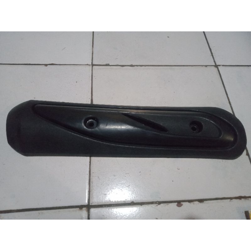 Cover/Tameng Knalpot Vario 110 Karbu Original