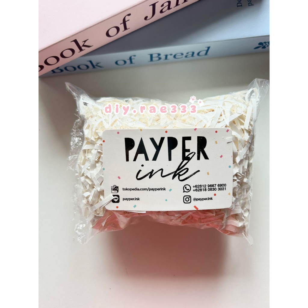 

Shredded Paper / Kertas cacah / Premi Matte / Ivory White 40 g / crinkle cut