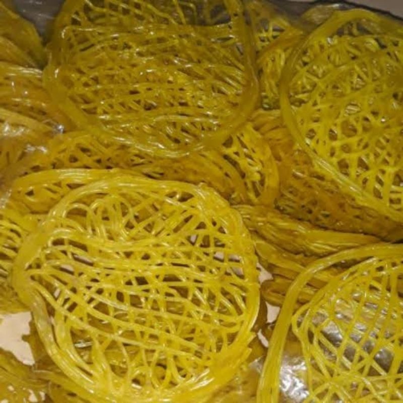 

kerupuk mie kuning mentah ukuran Besar 1kg