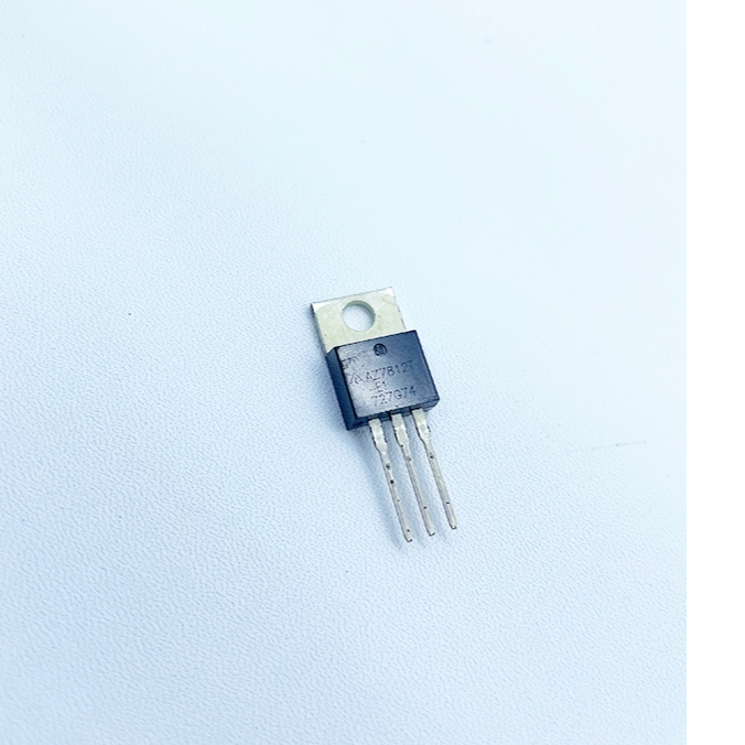 IC 7812 / IC Transistor AZ 7812