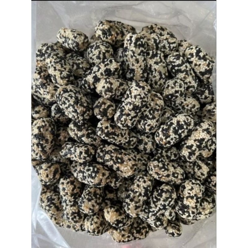 

Kue Mancho Wijen Bijen Hitam 500gr