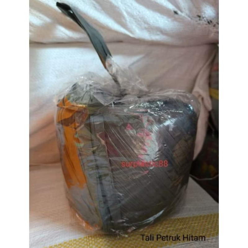 

Tali Plastik Hitam Petruk 1kg/Tali Rafia Kualitas Tebal