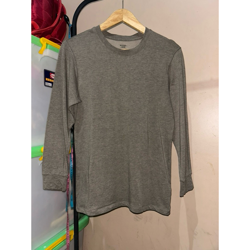 Kaos Lengan Panjang Uniqlo HEATTECH Extra Warm