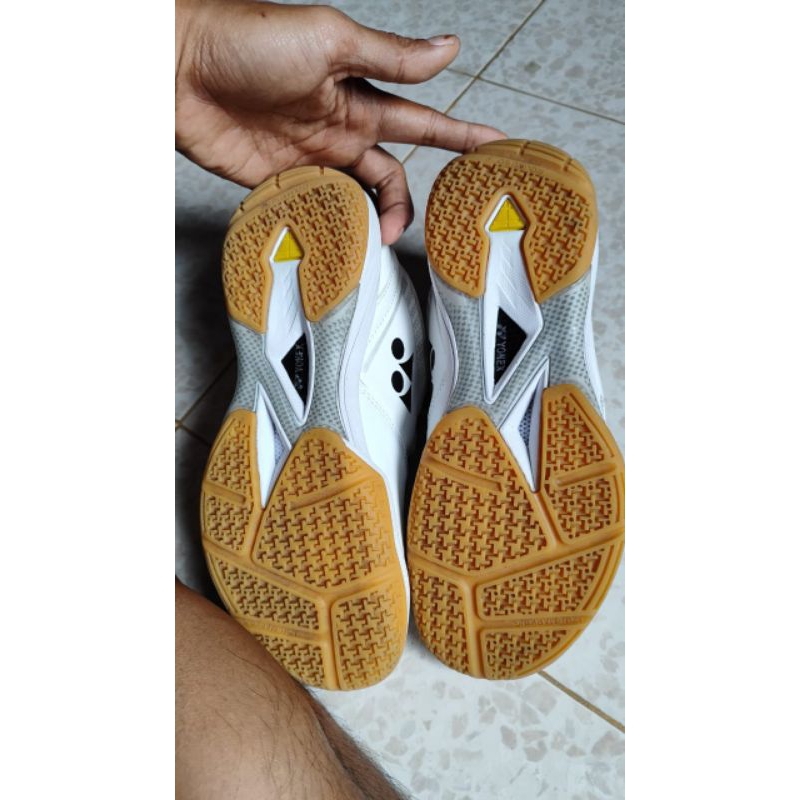 yonex shb 65 z3 second no 40