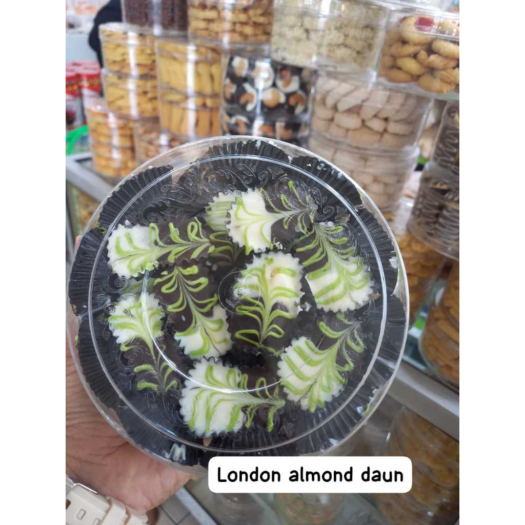 

KUE KERING LEBARAN LONDON ALMOND DAUN 500 GRAM