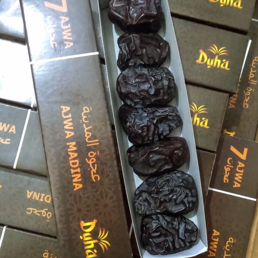 

Kurma Ajwa Madina