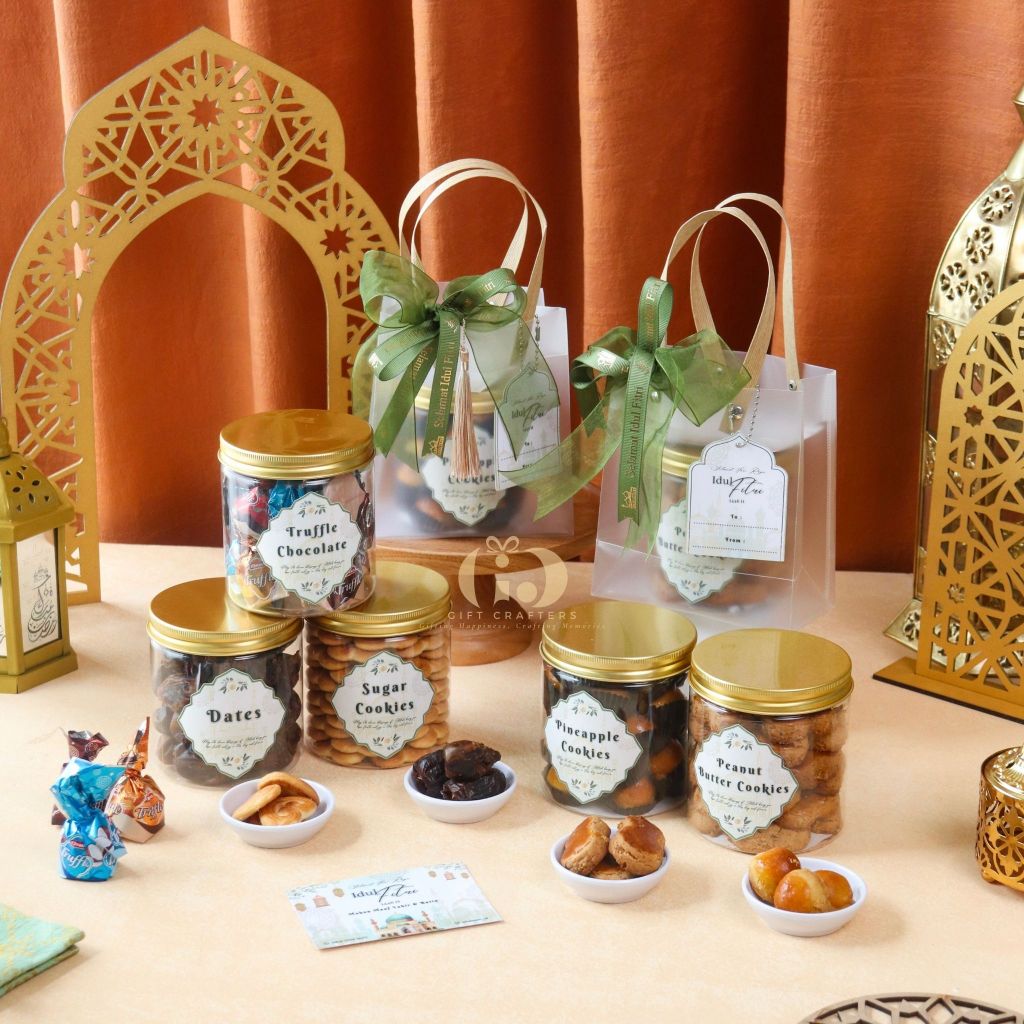 

Hampers Hand Bag Isi 1 Jar Kue Lebaran/ Paket Hampers Murah Edisi Lebaran Idul Fitri Tahun 2025