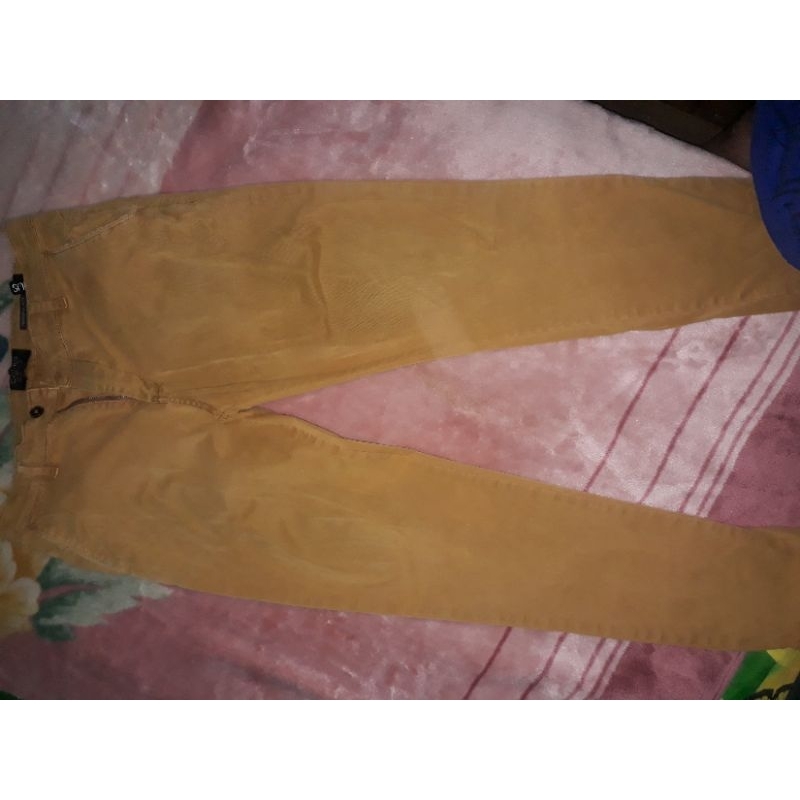 celana chino Celcius size 33 34