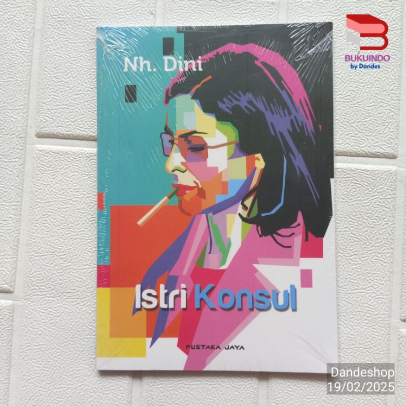 Istri Konsul by NH dini - Kumpulan Cerita Diplomat
