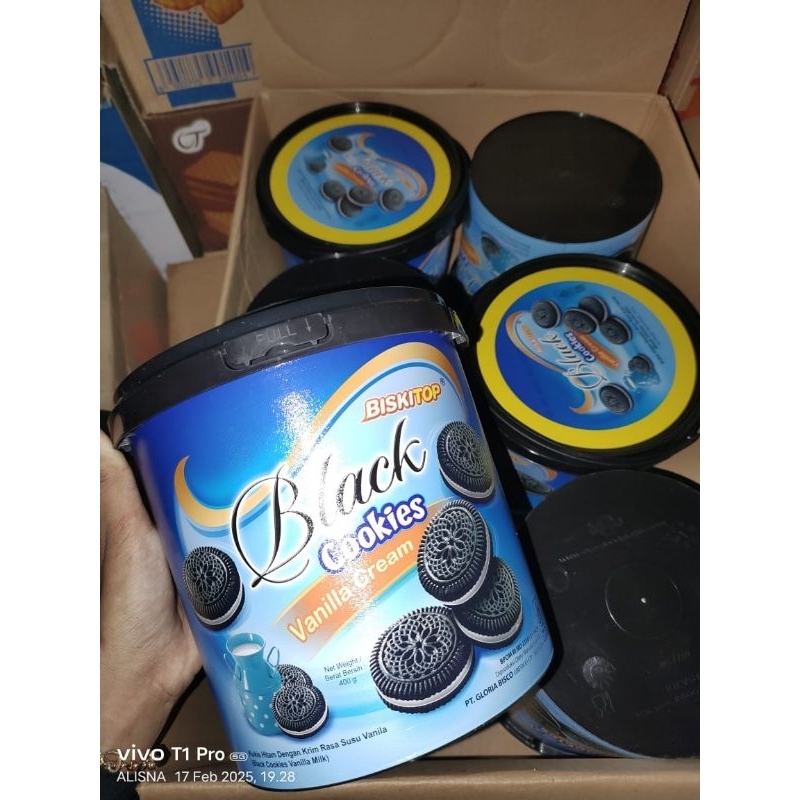1 DUS Biskitop Black Cookies Ember 400 Gram (1 DUS ISI 6 EMBER)