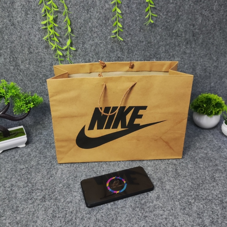 

PAPERBAG SEPATU N1K3 UNTUK TAS KADO/UNUTK BOX SEPATU