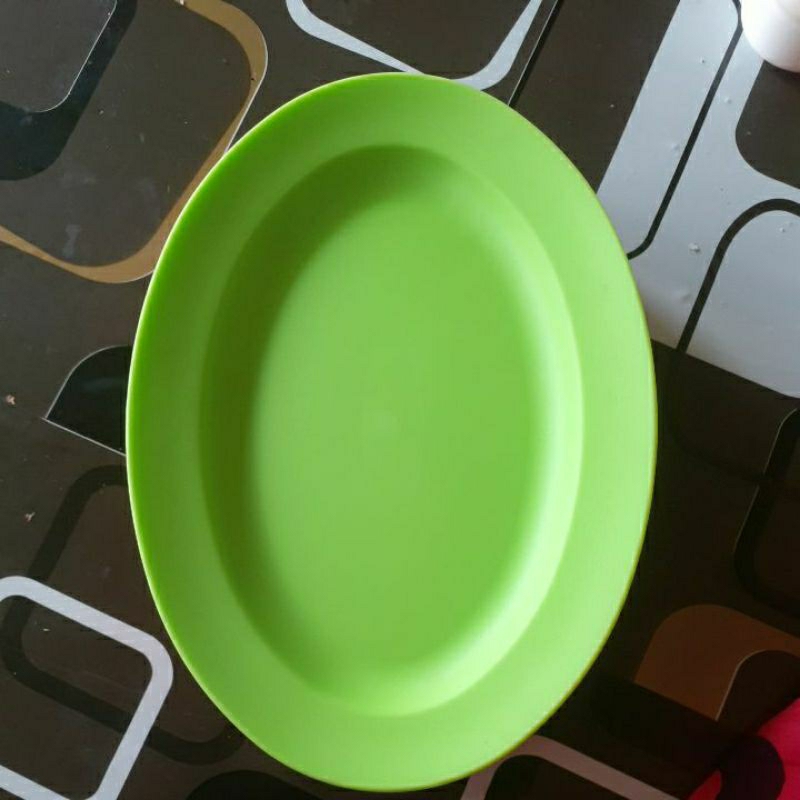 piring plastik oval