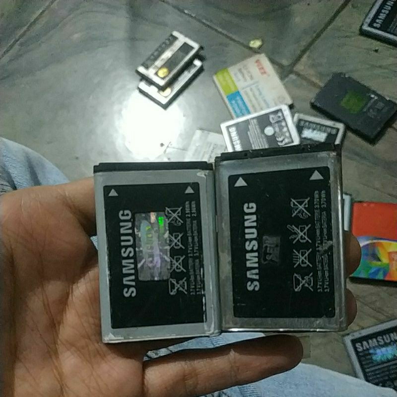 BATERAI BEKAS SAMSUNG CHAMP BUKAN ORI