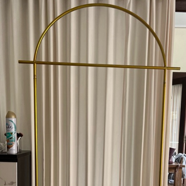 gantungan display baju