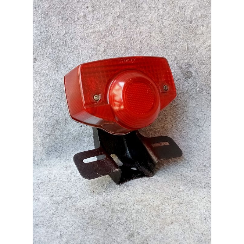 lampu Honda CB 100 ori lampu belakang cb100 ORI lampu cb100 ORI lampu Honda cb100 ORI stoplamp cb100