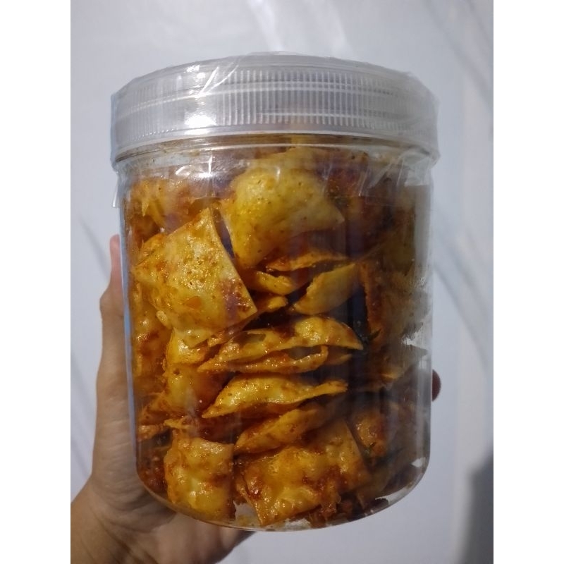 

keripik pangsit pedas daun jeruk ukuran 600 ml